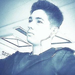 Meet your Posher, Jullian